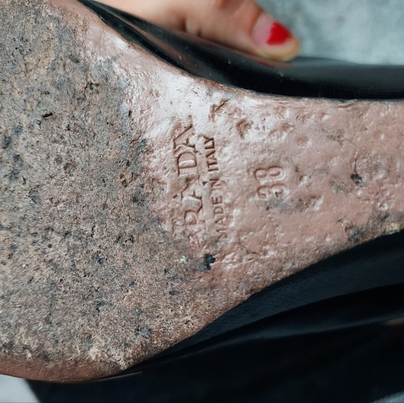 Authentic Prada Patent Leather Bow Wedges Low Heel Pump - Picture 7 of 7